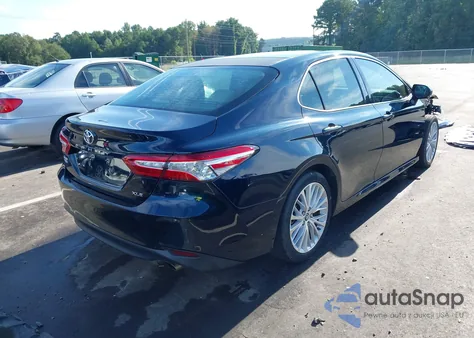 2018 Toyota Camry Xle z USA, uszkodzony, nr VIN 4T1B11HK7JU632744